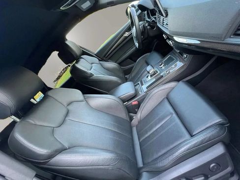 Used 2019 Audi SQ5 Prestige w/ Prestige Package AWD/4WD image 15