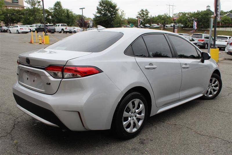 Used 2021 Toyota Corolla LE w/ Carpet Mat Package (TMS) FWD image 5