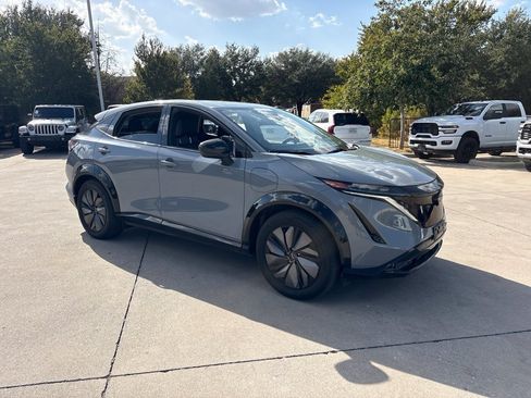 Used 2024 Nissan Ariya AWD image 2