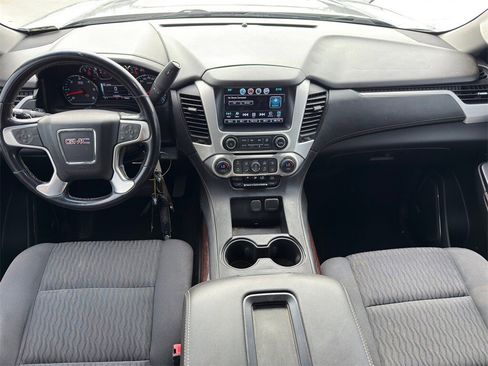 Used 2018 GMC Yukon SLE w/ SLE Value Package image 24