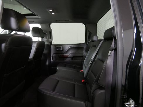 Used 2016 GMC Sierra 2500 SLT w/ Driver Alert Package AWD/4WD image 24