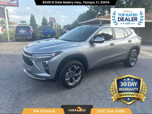 Used 2026 Chevrolet Trax LT w/ Driver Confidence Package FWD image 1