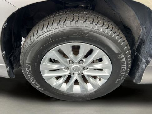 Used 2022 Lexus GX 460 Premium image 12