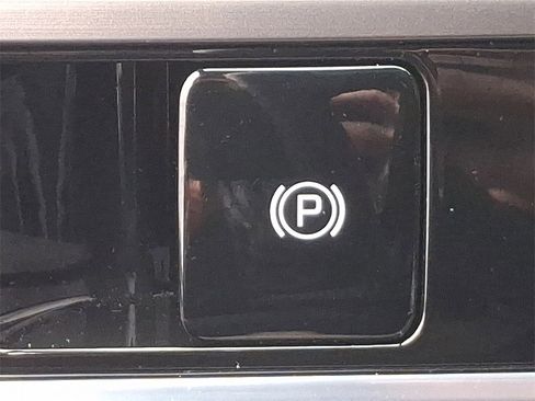 Used 2023 Kia Sportage EX image 25