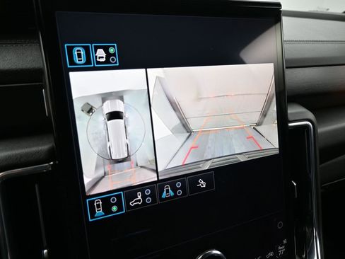 Used 2025 GMC Yukon XL Denali image 16