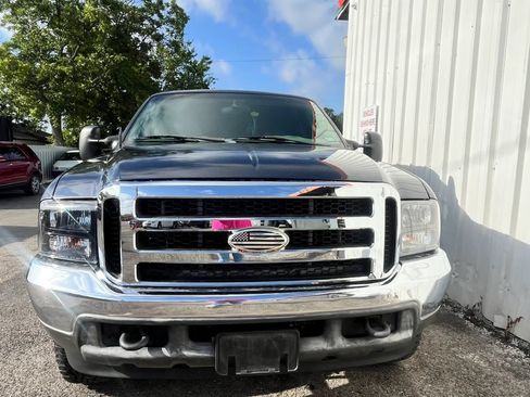 Used 2003 Ford Excursion XLT AWD/4WD image 2