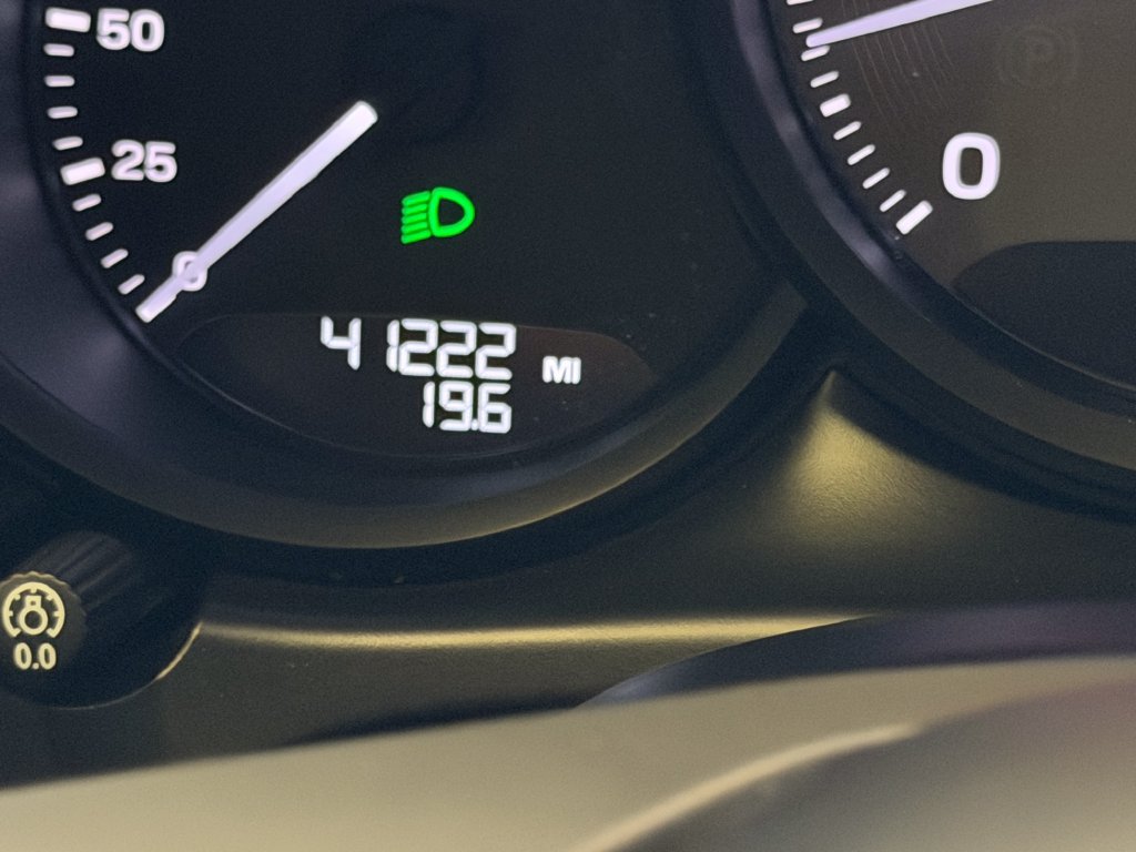 Certified 2022 Porsche Macan S AWD/4WD image 22