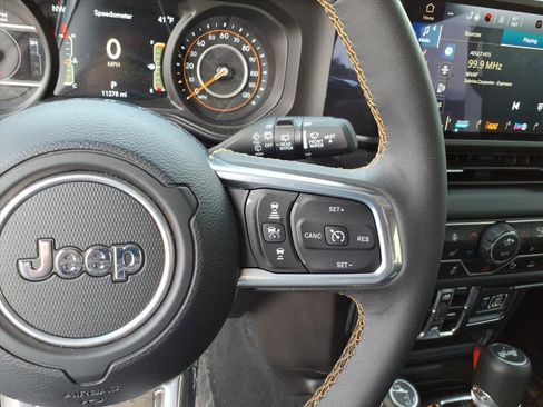 Used 2025 Jeep Wrangler Sahara w/ Safety Group image 16