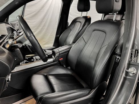 Used 2022 Mercedes-Benz GLB 250 4MATIC image 9