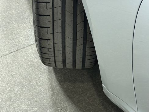 Used 2025 Porsche 911 Carrera image 39