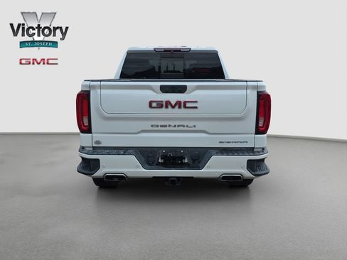 Used 2019 GMC Sierra 1500 Denali w/ Technology Package AWD/4WD image 16