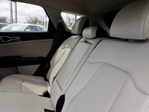 Used 2023 Kia Sportage EX image 35