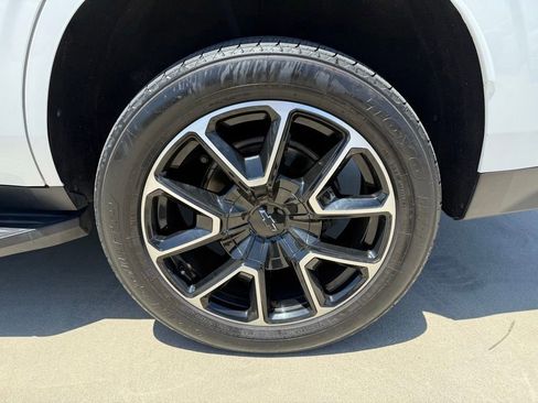Used 2021 Chevrolet Tahoe RST w/ Luxury Package RWD image 6