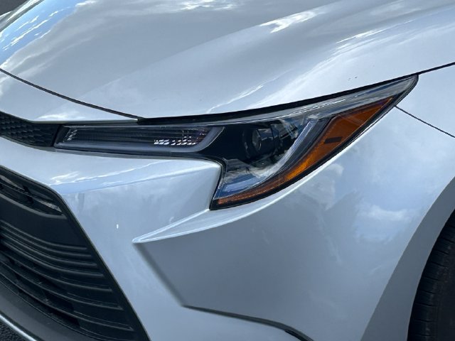 Used 2024 Toyota Corolla LE FWD image 12