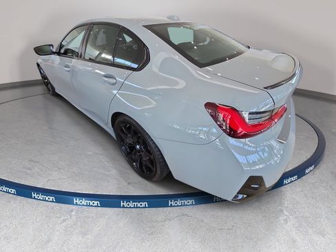 Used 2026 BMW 330i Sedan w/ M Sport Package RWD image 9