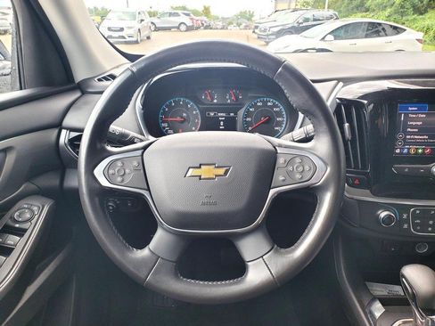 Used 2021 Chevrolet Traverse LT AWD/4WD image 9