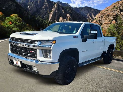 Used 2022 Chevrolet Silverado 2500 LT w/ Convenience Package AWD/4WD image 5