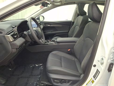 Certified 2025 Toyota Camry XLE AWD/4WD image 15