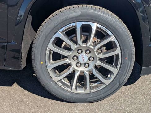 Used 2023 GMC Acadia Denali w/ Denali Ultimate Package image 11