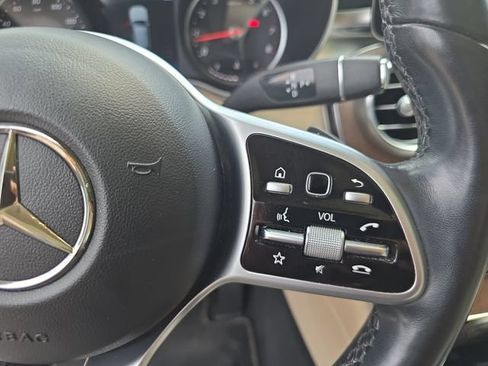 Used 2022 Mercedes-Benz GLC 300 4MATIC image 21