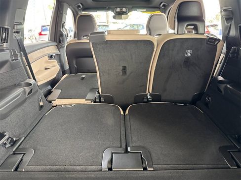 New 2026 Volvo XC90 T8 Plus image 15