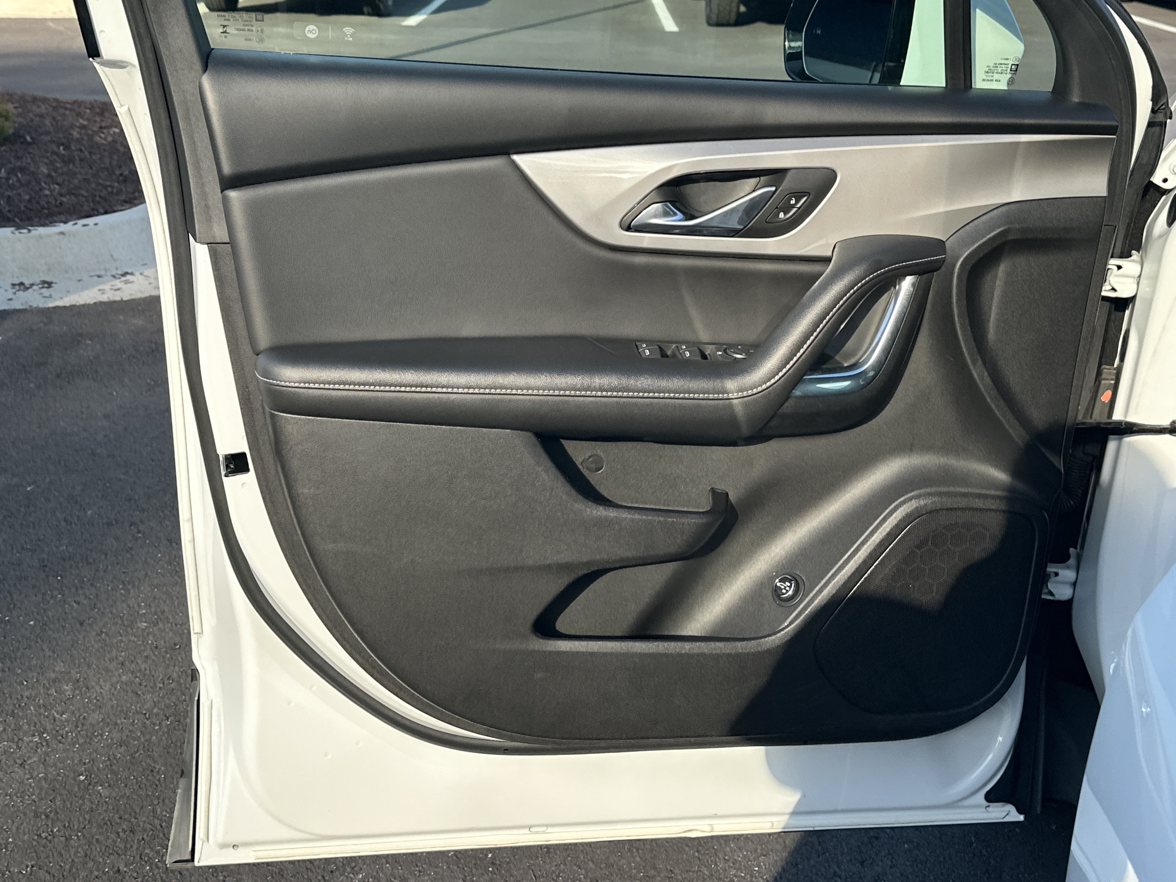 Used 2024 Chevrolet Blazer LT FWD image 11
