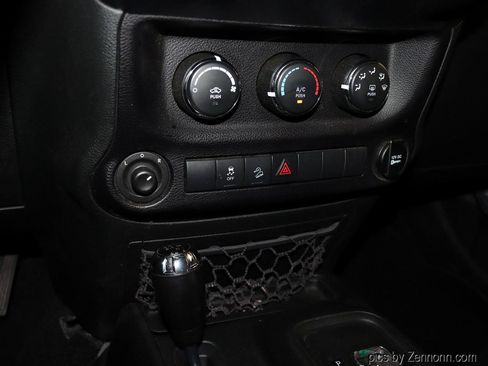 Used 2016 Jeep Wrangler Unlimited Sport w/ Quick Order Package 24S AWD/4WD image 23