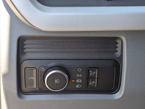 Used 2025 Ford F250 XLT w/ FX4 Off-Road Package image 29