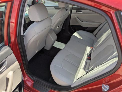 Used 2018 Hyundai Sonata SE FWD image 23