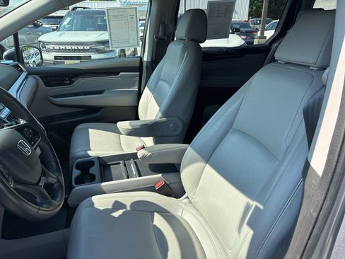 Used 2023 Honda Odyssey Touring image 14