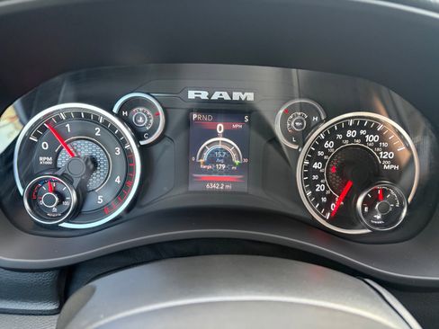 Used 2024 RAM 3500 Tradesman w/ Chrome Appearance Group image 19