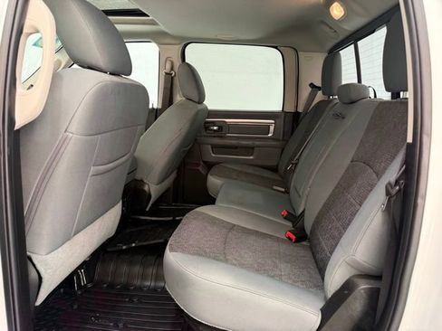 Used 2018 RAM 3500 SLT w/ Luxury Group image 17