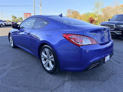 Used 2012 Hyundai Genesis 2.0T RWD image 6