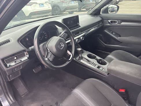 Used 2025 Honda Civic Sport image 9