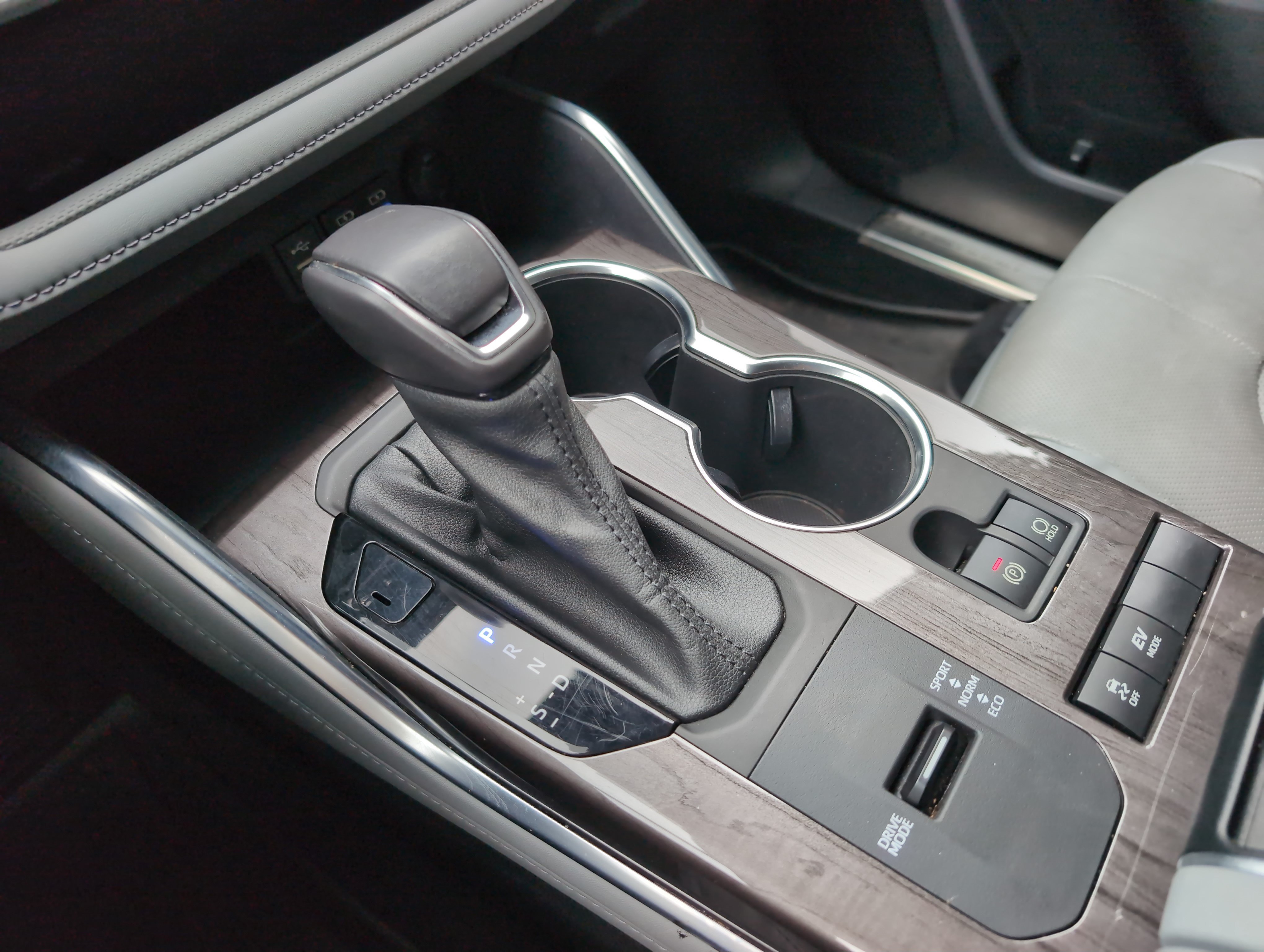Used 2022 Toyota Highlander Platinum FWD image 26