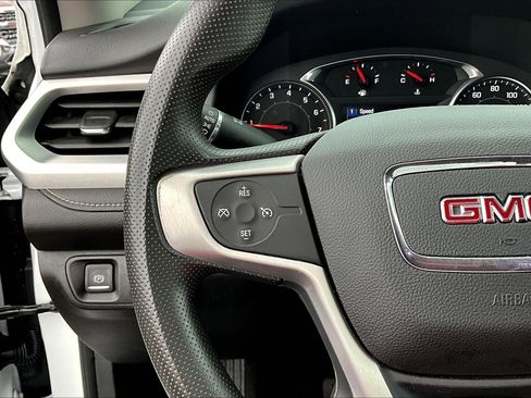 Used 2021 GMC Acadia SLE FWD image 11