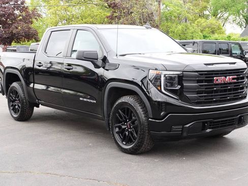 Used 2023 GMC Sierra 1500 Pro w/ Graphite Edition AWD/4WD image 5