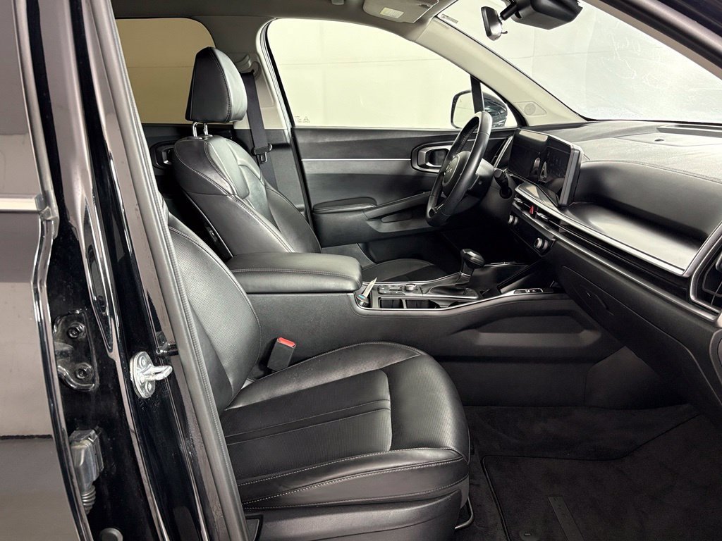 Used 2024 Kia Sorento S AWD/4WD image 44