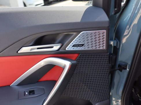 Used 2024 BMW X1 xDrive28i w/ Premium Package image 12