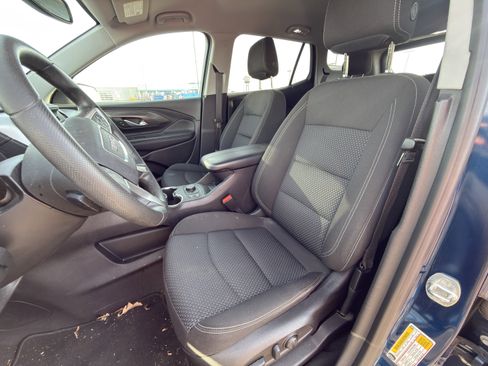 Used 2022 GMC Terrain SLE w/ Driver Convenience Package image 9