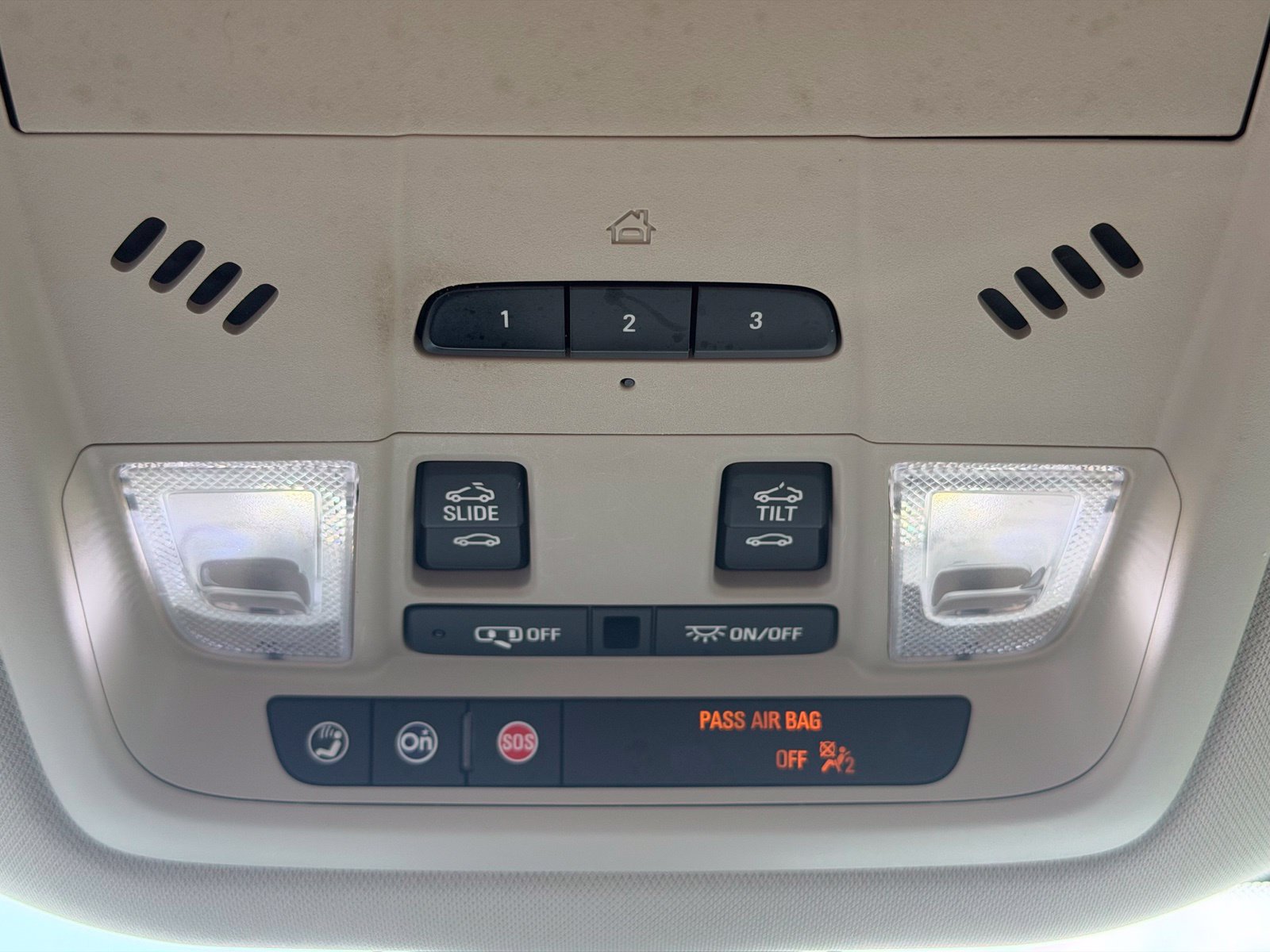 Used 2020 Buick Enclave Premium w/ Sun and Sites Package FWD image 26
