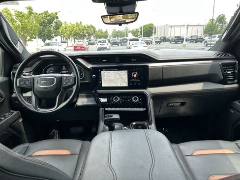 Used 2023 GMC Sierra 1500 AT4 w/ AT4 Premium Package AWD/4WD image 29