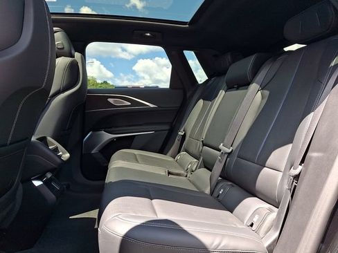 Certified 2024 Cadillac Lyriq Luxury AWD/4WD image 8