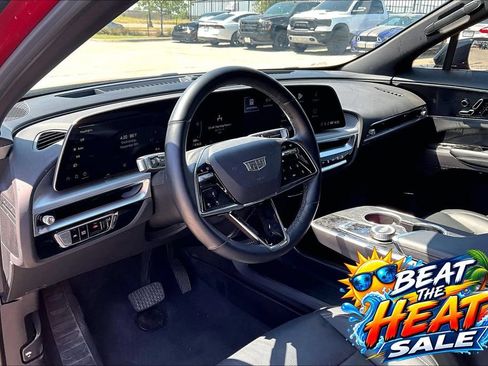 Used 2025 Cadillac Lyriq Sport RWD image 15