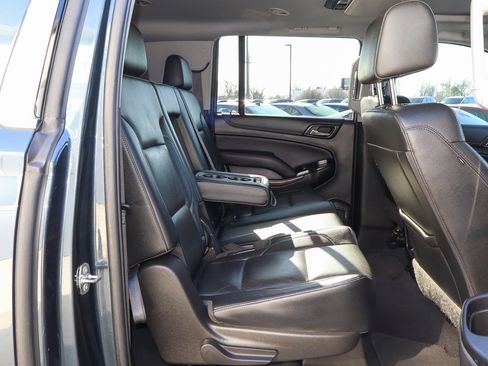 Used 2019 GMC Yukon XL SLT w/ Open Road Package image 32