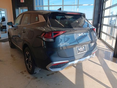 Used 2024 Kia Sportage LX image 9