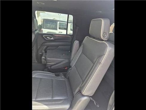 Used 2023 Chevrolet Suburban Premier image 47