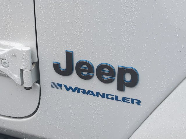 Used 2023 Jeep Wrangler Unlimited Rubicon 4xe AWD/4WD image 13