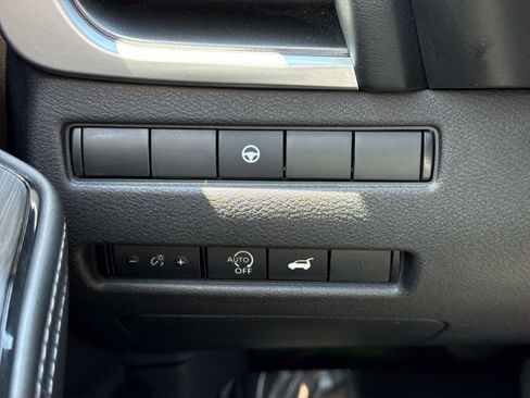 Used 2023 Nissan Rogue SV w/ SV Premium B Package AWD/4WD image 19