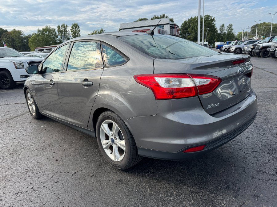 Used 2014 Ford Focus SE FWD image 3
